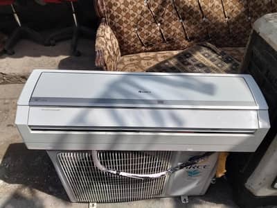 inverter AC gree company 1.5