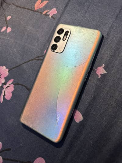 OPPO Reno6