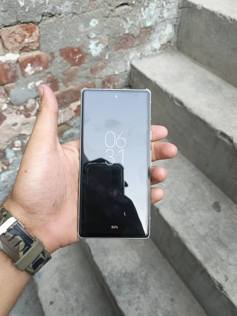 Google Pixel 7a 2