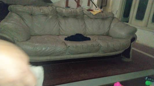 5 seater sofa in leather