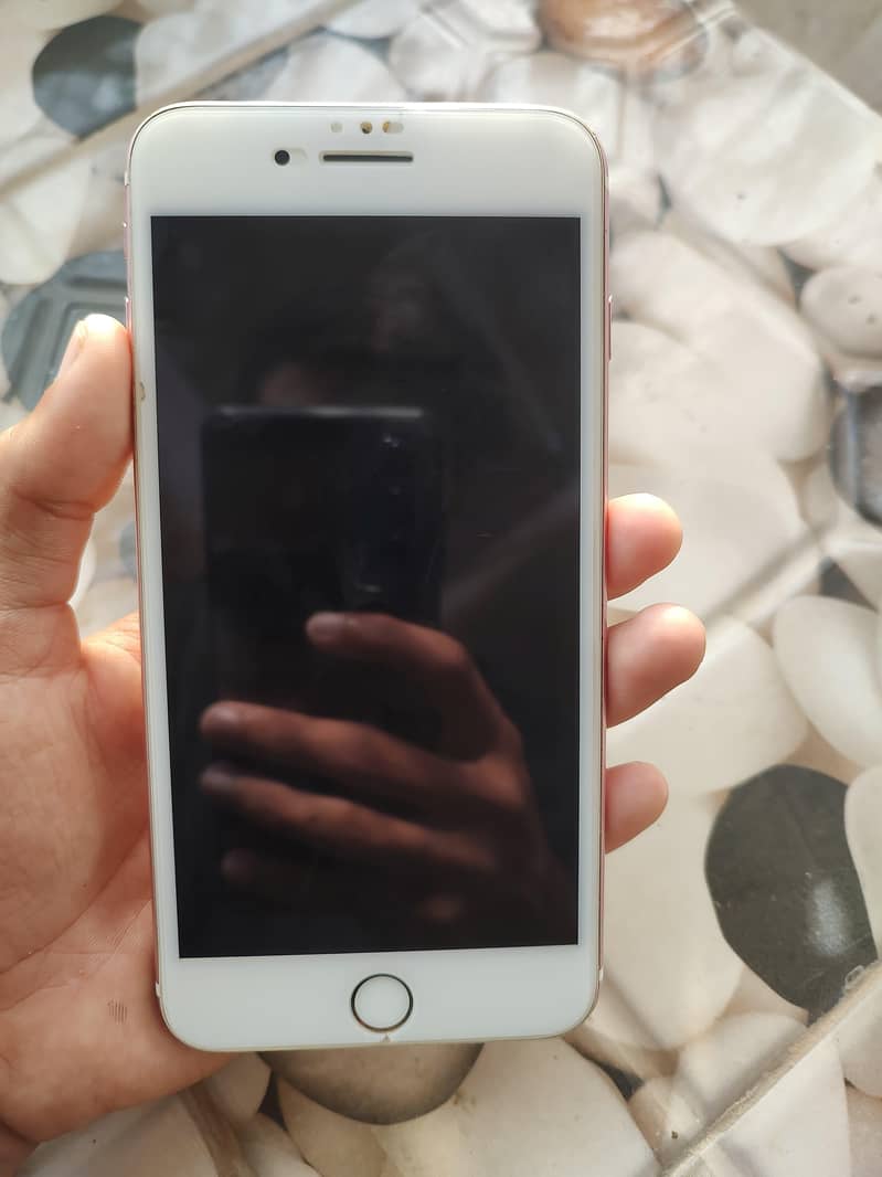 Apple iPhone 7 Plus 2