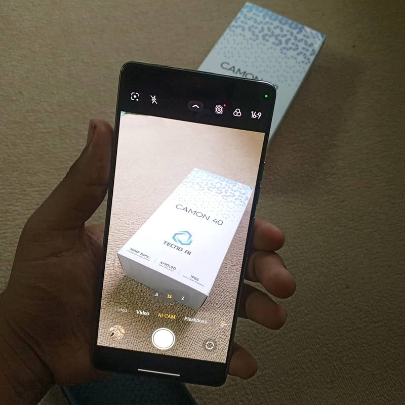 Tecno CAMON 40 8
