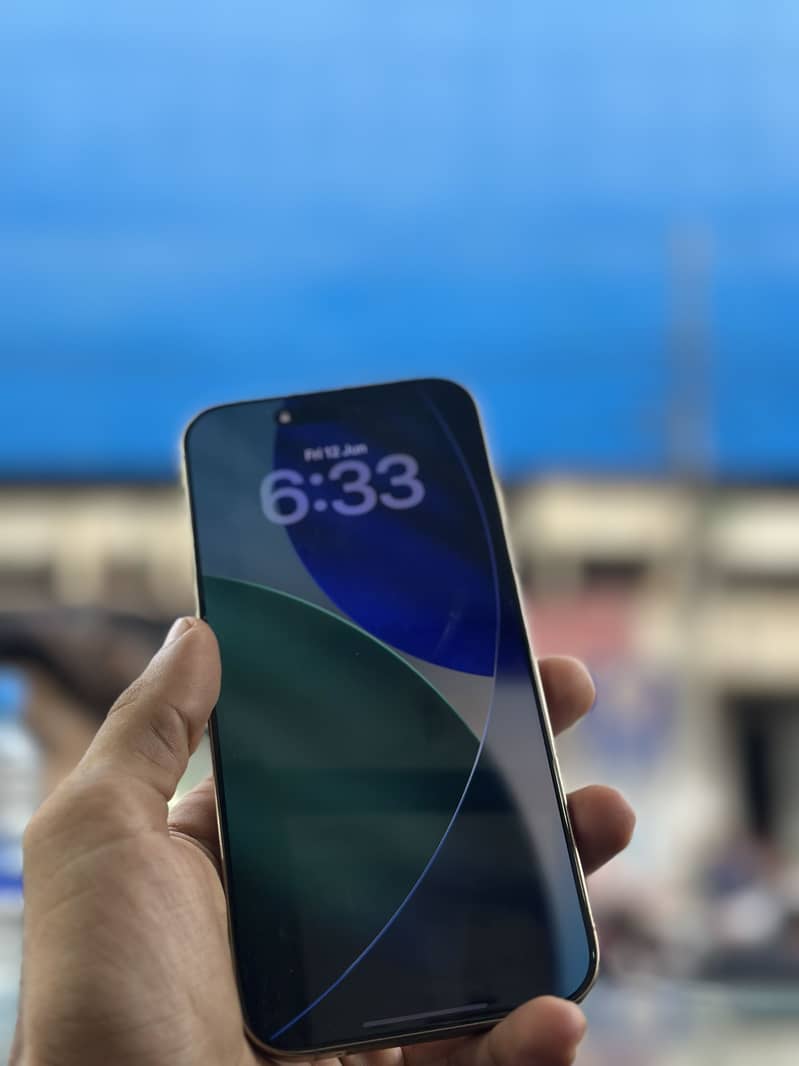 iPhone 16 pro max 2