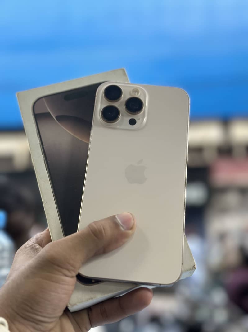 iPhone 16 pro max 5