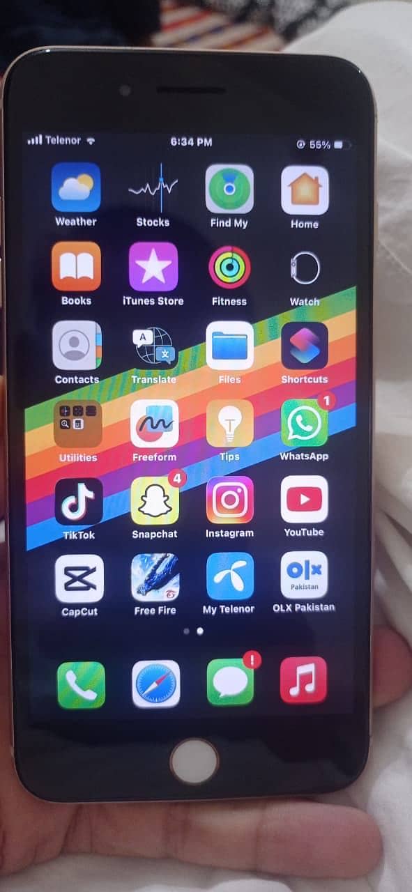 Apple iPhone 8 Plus 0