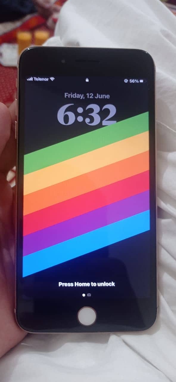 Apple iPhone 8 Plus 1