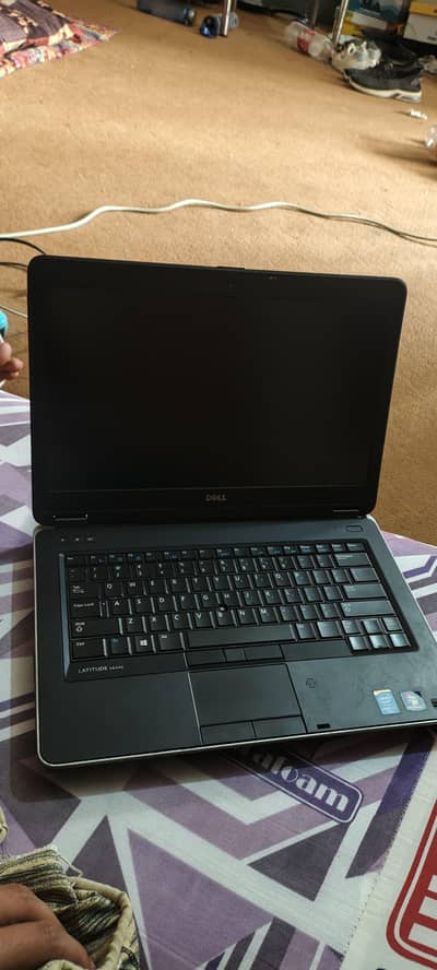 Dell Latitude E6440 i7 - 4th 8gb ram AMD GPU