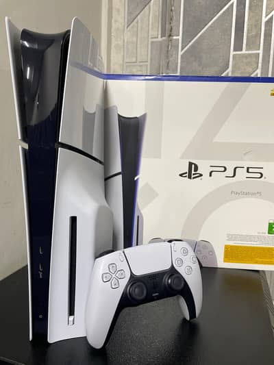 PlayStation. . . xbox. . . series s. . . . x