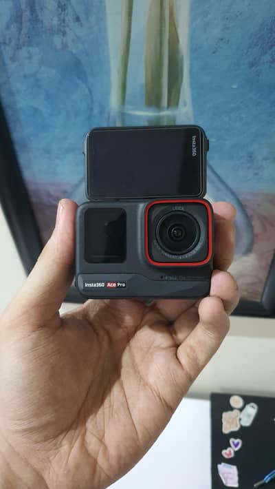 INSTA 360 ACE PRO