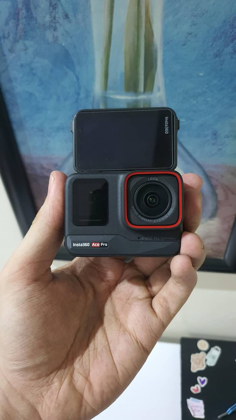 INSTA 360 ACE PRO 0