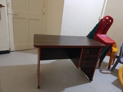 Tables Urgent Sale (Negotiable)