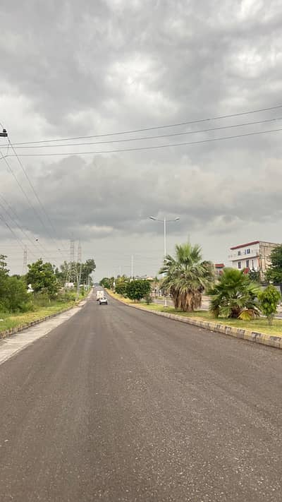 D-17/1 Extension 8 Marla Plot Available For Sale