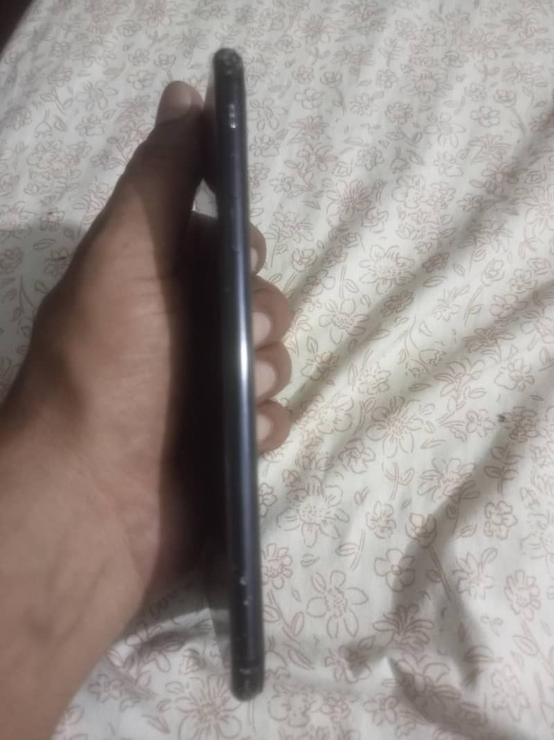 Apple iPhone 7 Plus 3