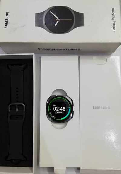 Samsung Galaxy watch 8. . . .