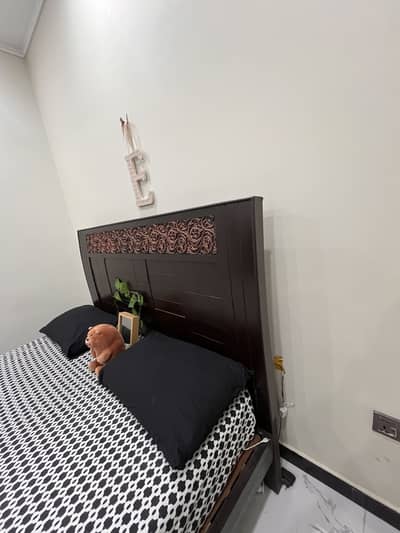 queen size bed