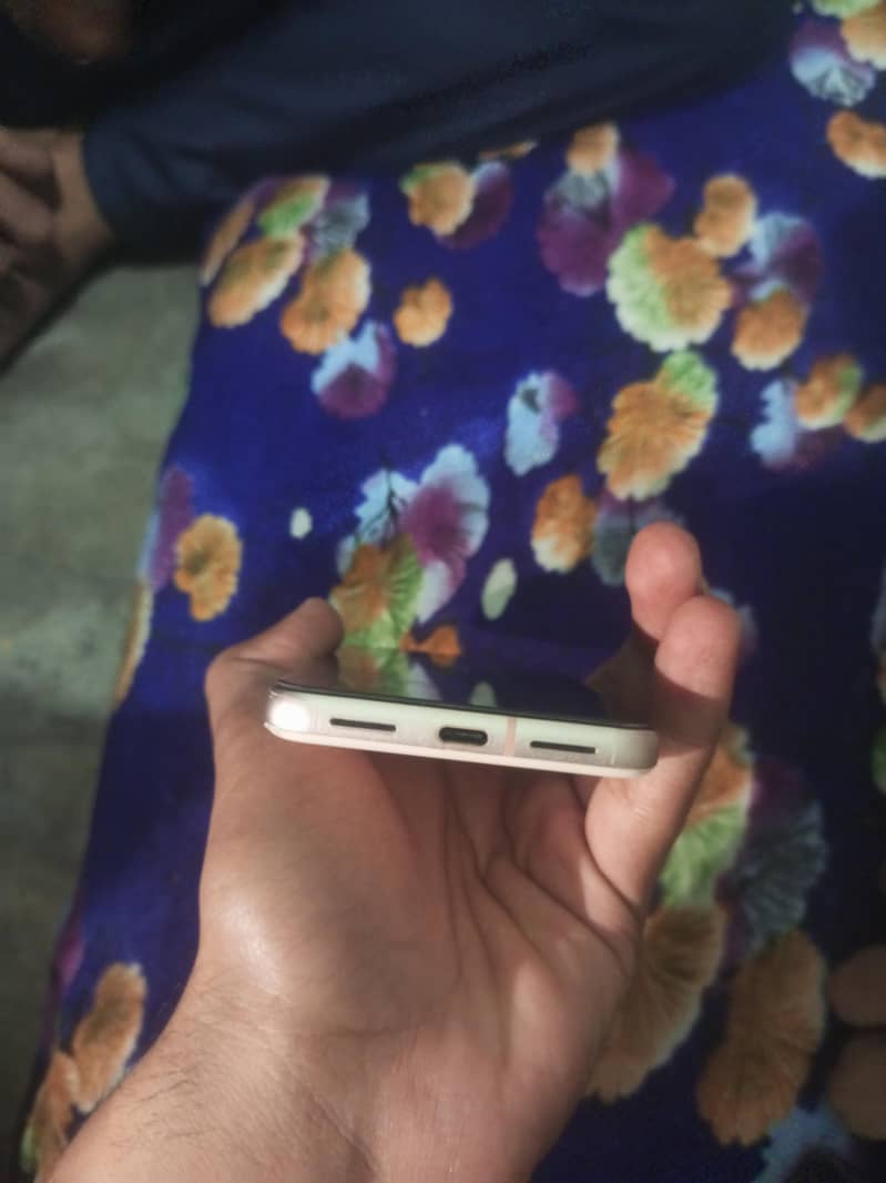 Google Pixel 8 0