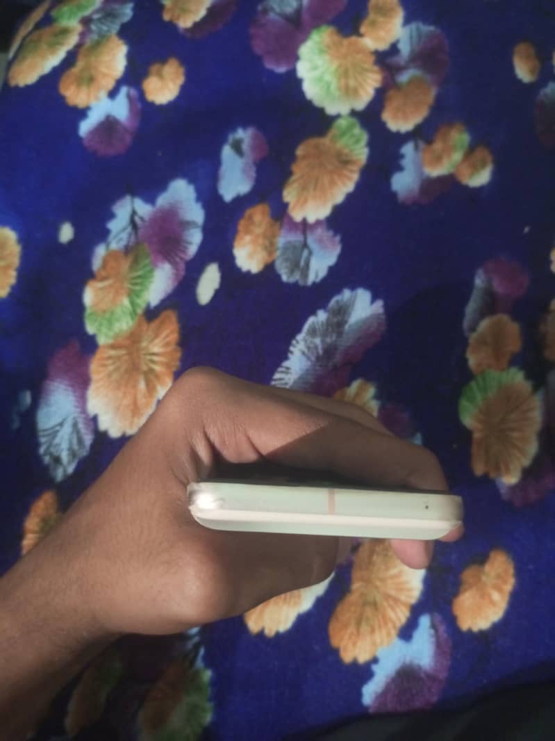 Google Pixel 8 2