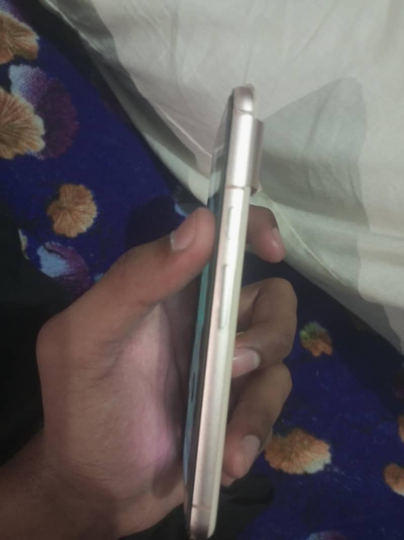 Google Pixel 8 7
