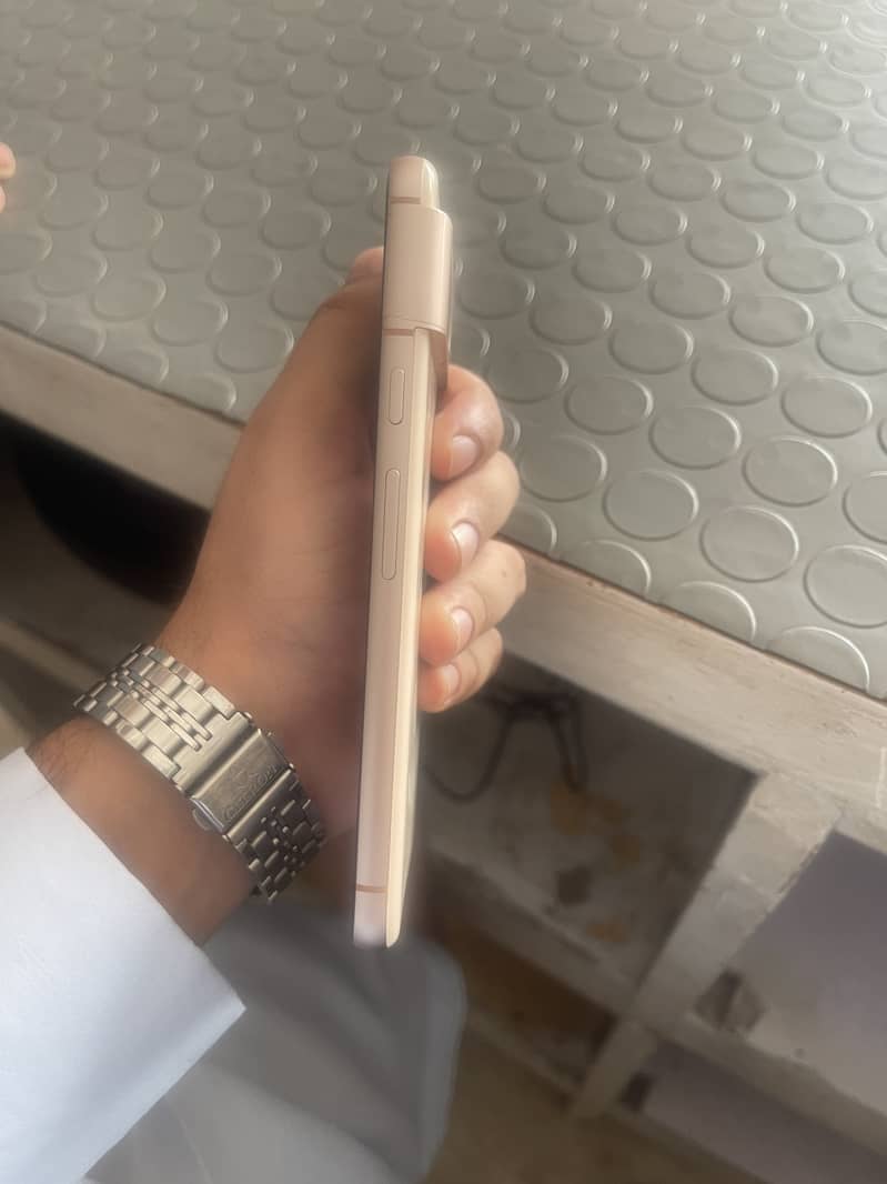 Google Pixel 8 2