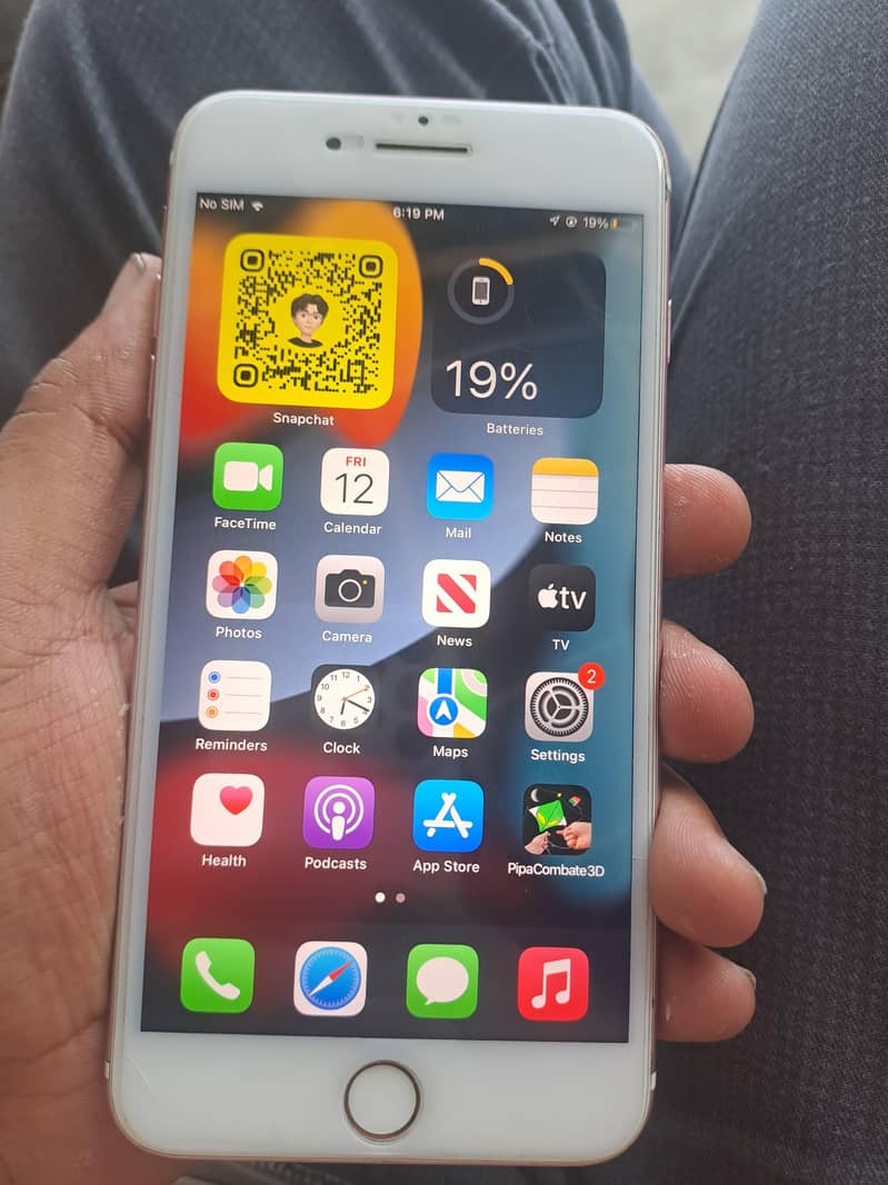 Apple iPhone 7 Plus 1