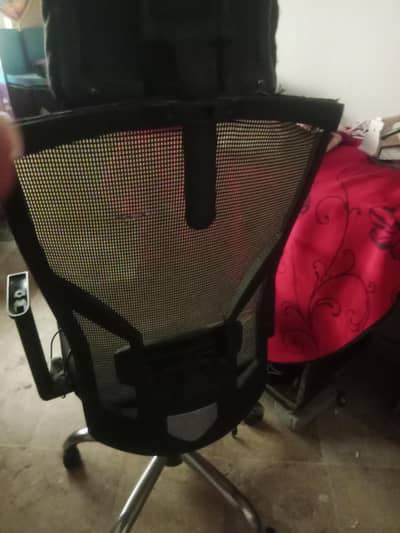rocking chair in good condition,can be lowered and high