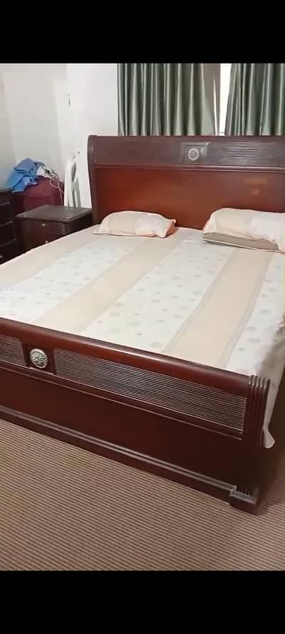 my home bed n dressing table n almari