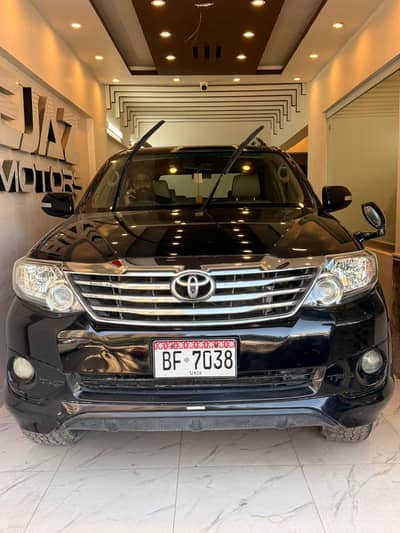 Toyota Fortuner V 2015 TRD version