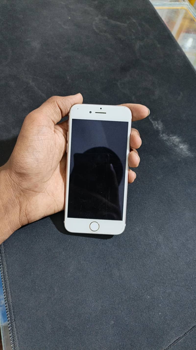 Apple iPhone 7 3