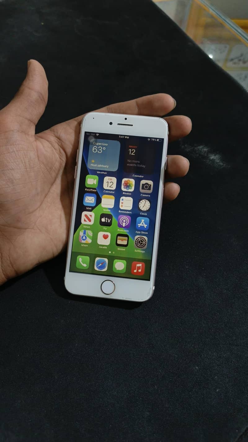 Apple iPhone 7 4