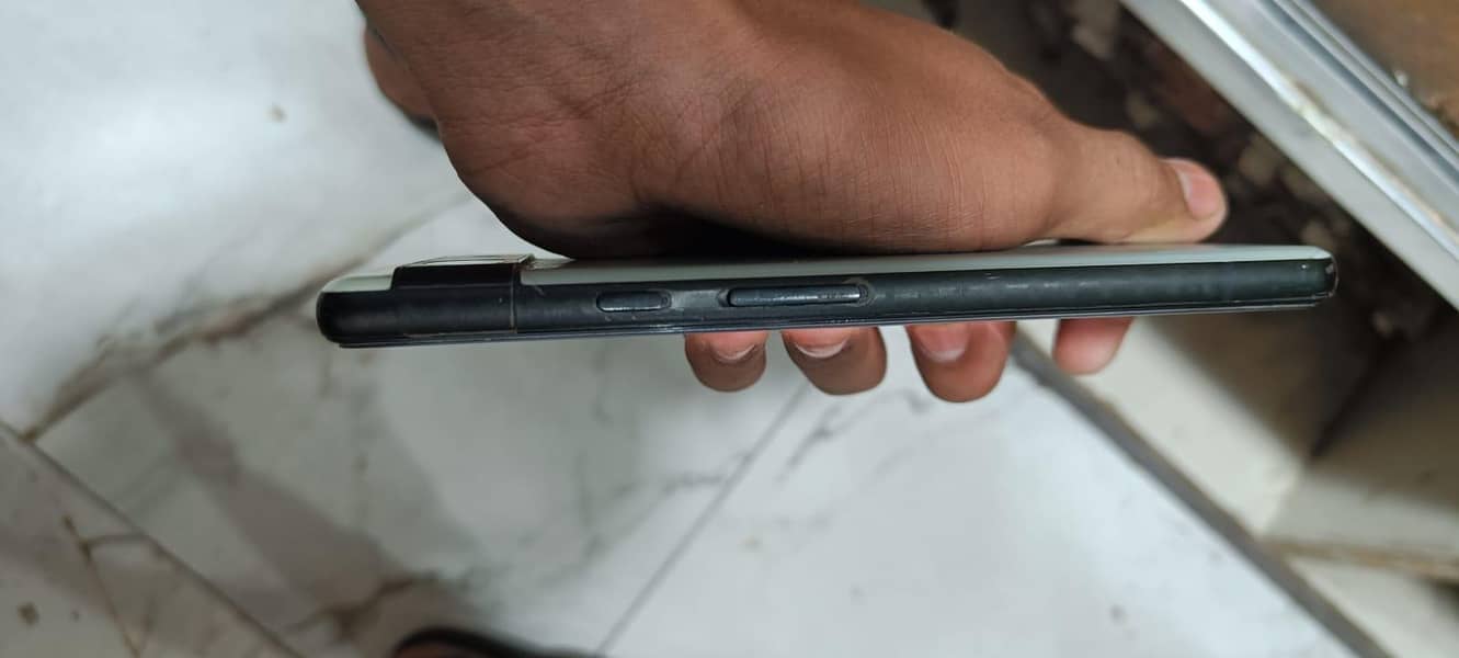 Google Pixel 6a 5