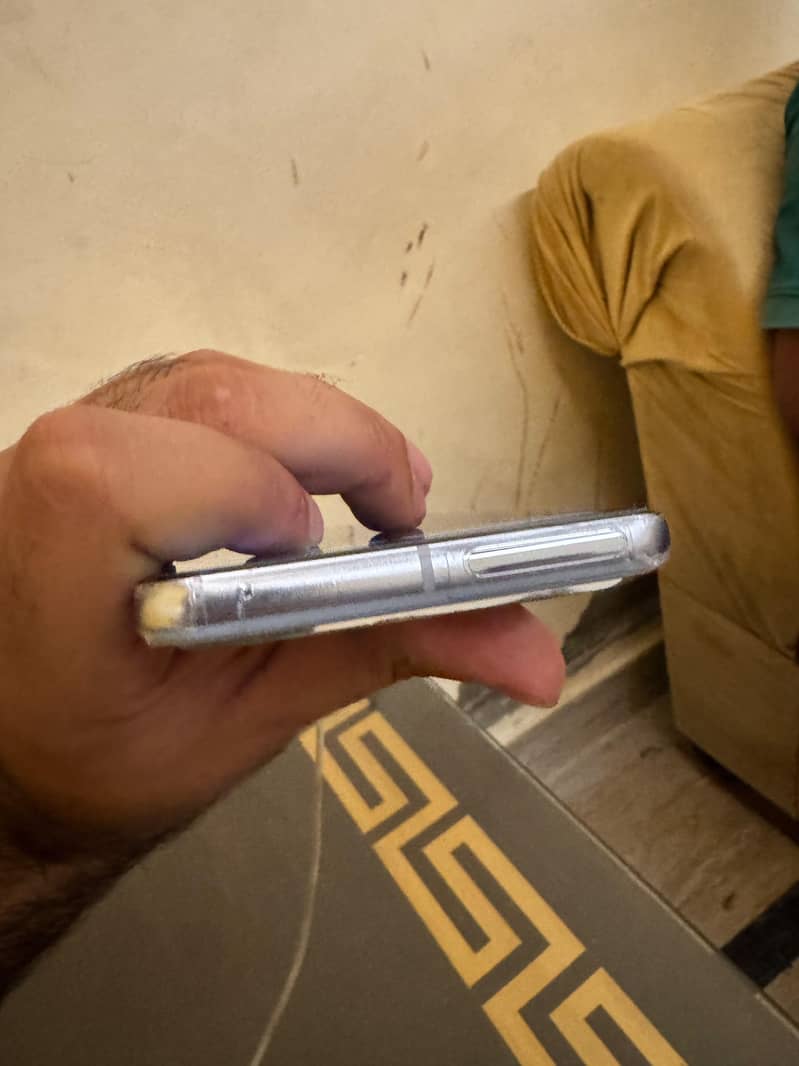 Google Pixel 8 Pro 2