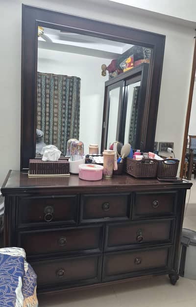 dressing table habitt