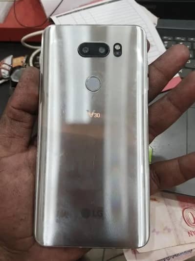 Lg v30 plus