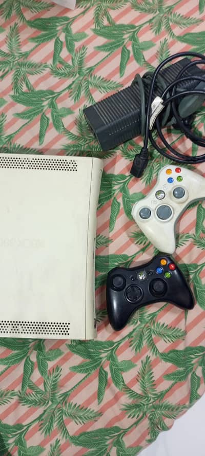 Xbox 360 gaming console (urgent sale piece)