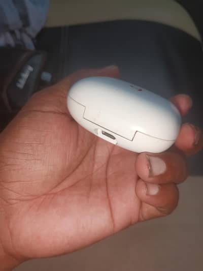 bets pro airphone use but vip
