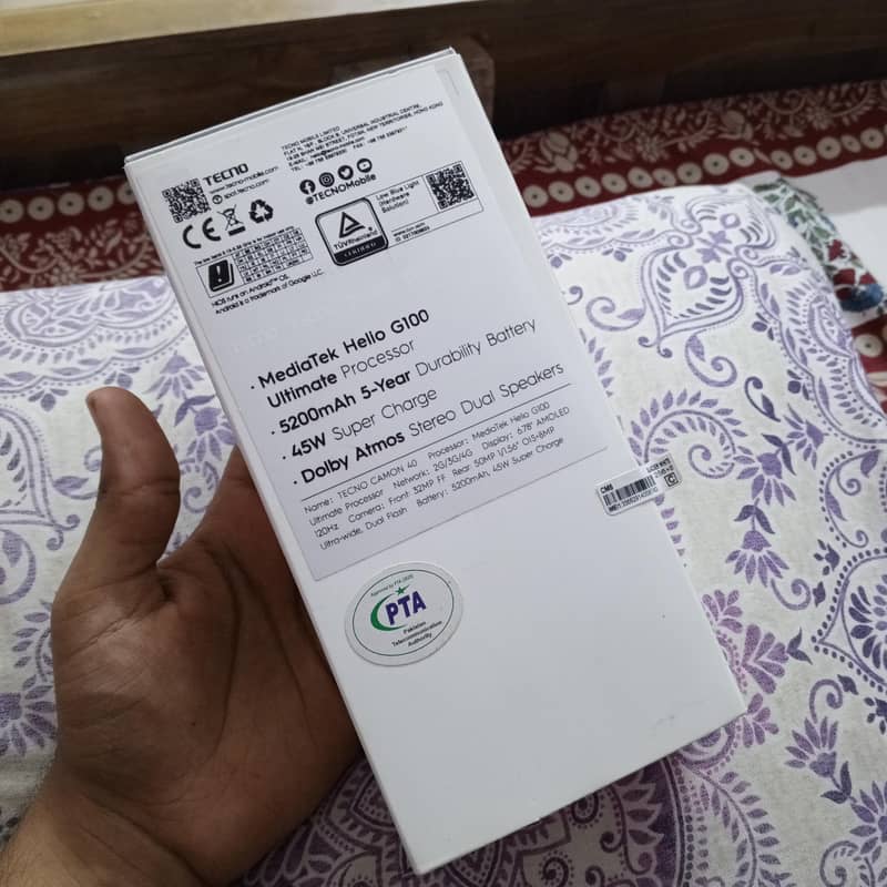 Tecno CAMON 40 1