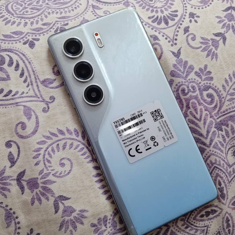 Tecno CAMON 40 6
