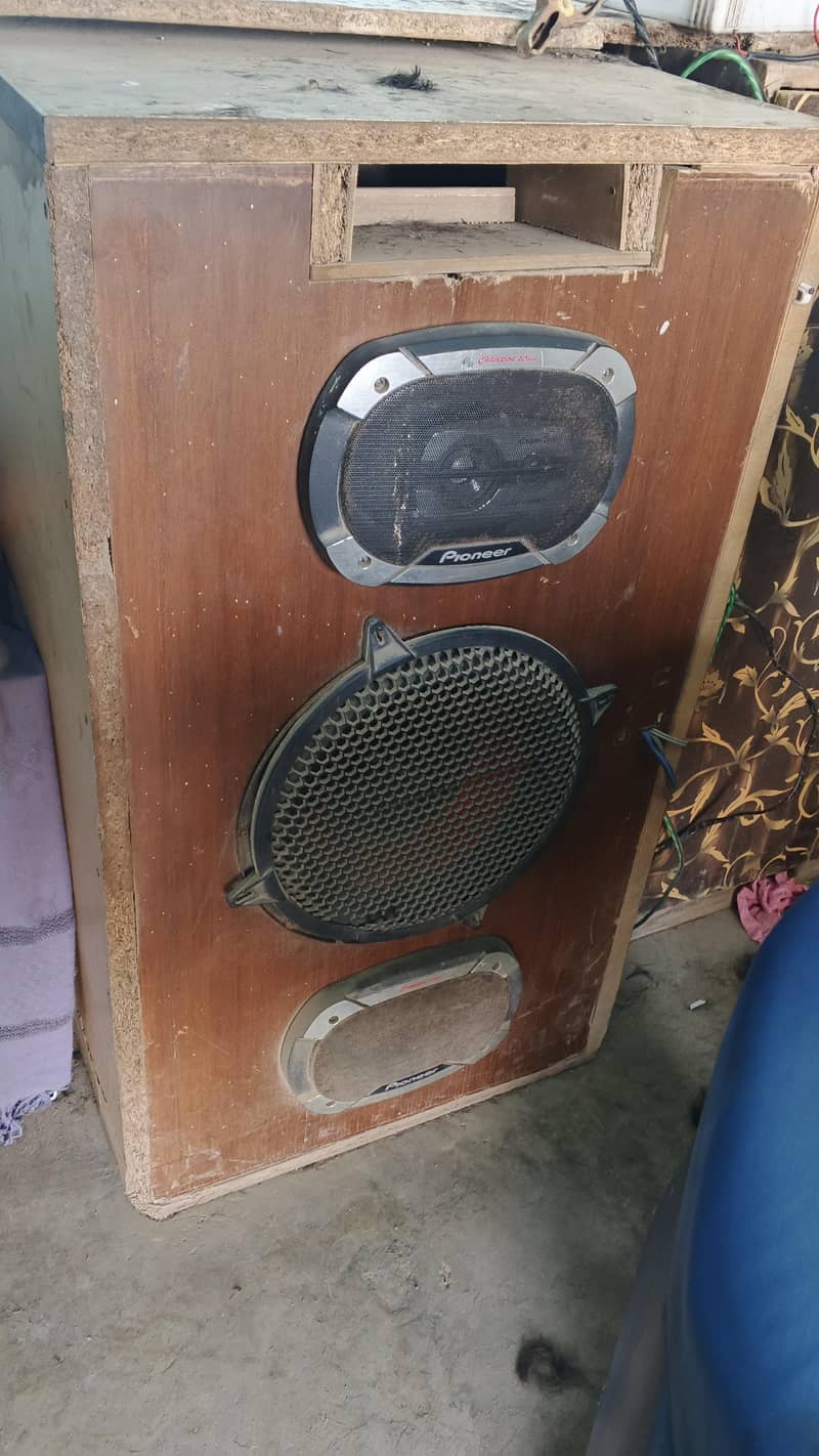 loudspeaker 1