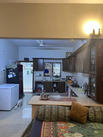 Prime Location 400 Square Yards Lower Portion In Stunning Gulistan-e-Jauhar - Block 2 Is Available For sale