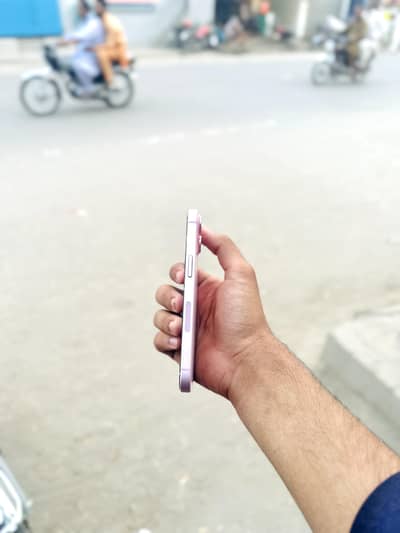 iphone 15   (factory unlocked )