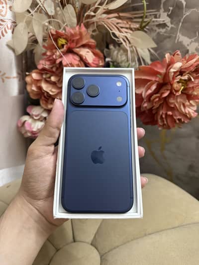 Apple iPhone 17 Pro Max Blue