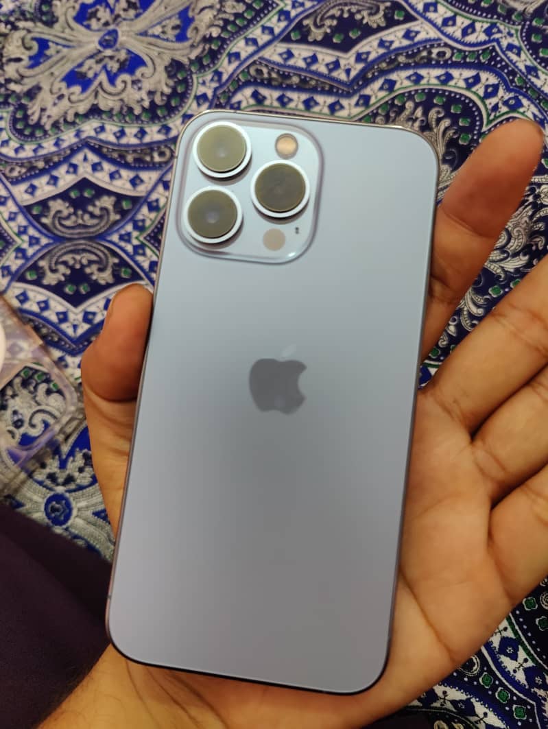 Apple iPhone 13 Pro 4