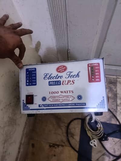 1000 watt UPS local made in Good condition