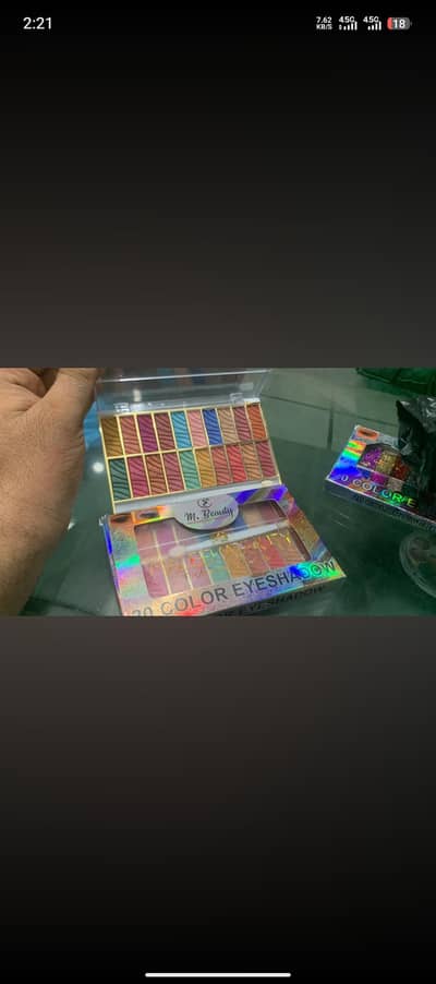 eyeshadow plate