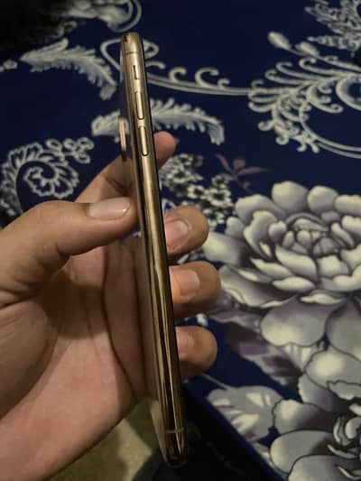Apple iPhone XS Max phone number 03327073089