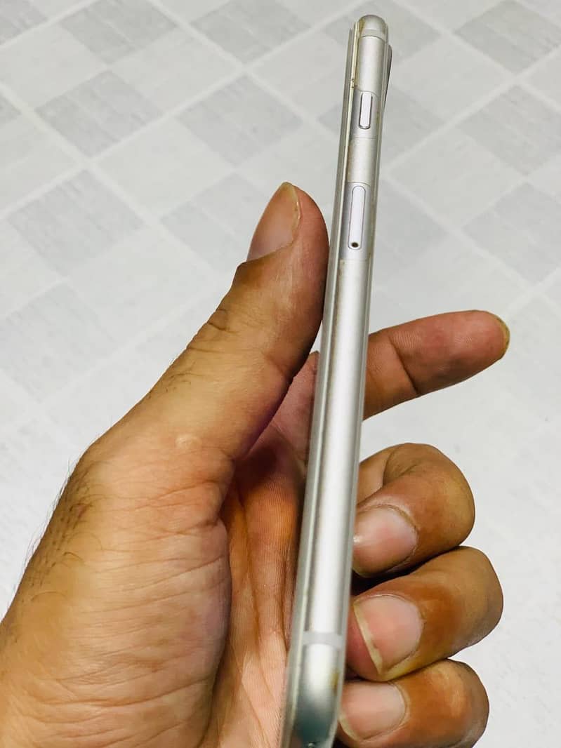 Apple iPhone 8 Plus 2