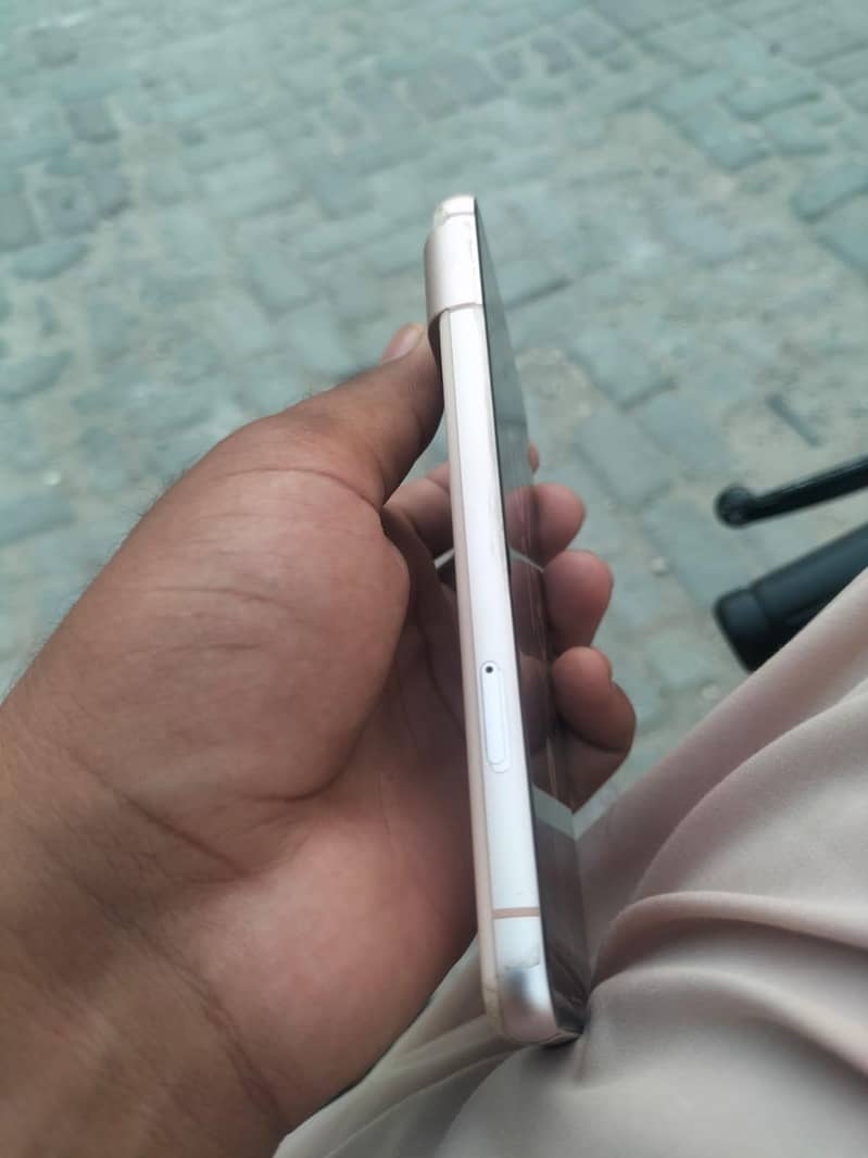 Google Pixel 8 1
