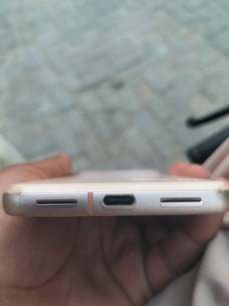 Google Pixel 8 2