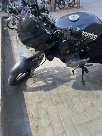 Yammaha ybr 125 2015 slef start