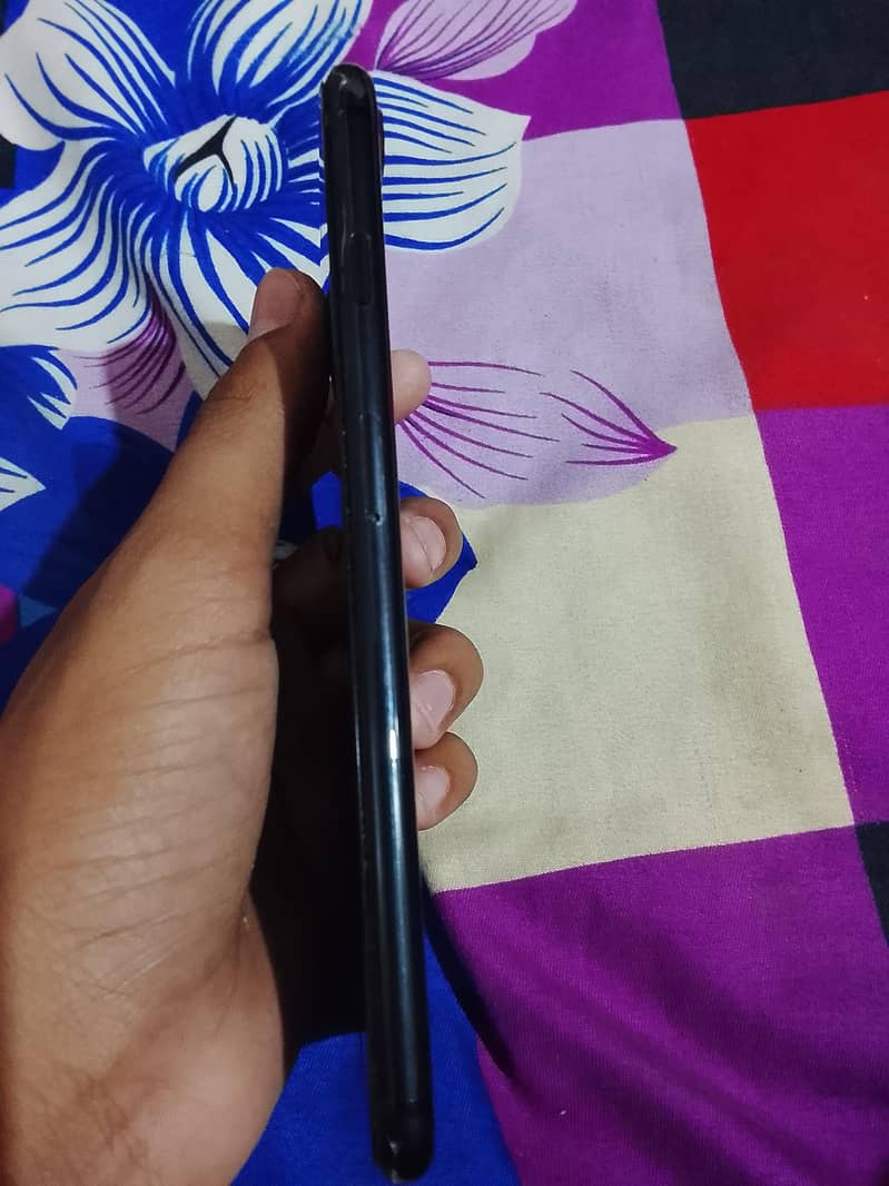 Apple iPhone 7 Plus 1